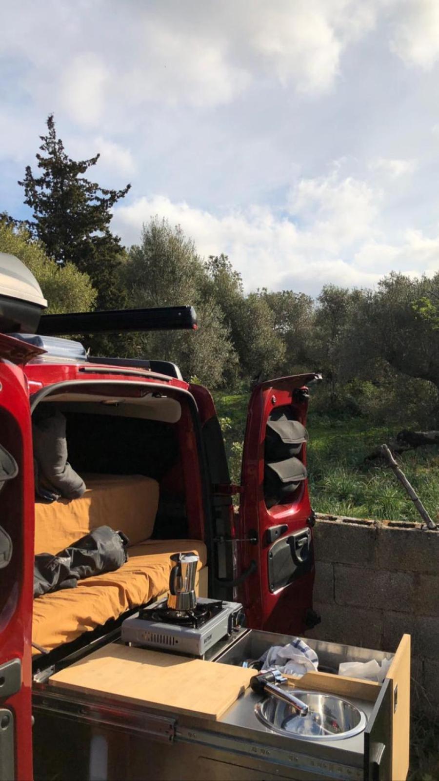Dacia Dokker Camperiz Hotel Palma de Mallorca Bagian luar foto