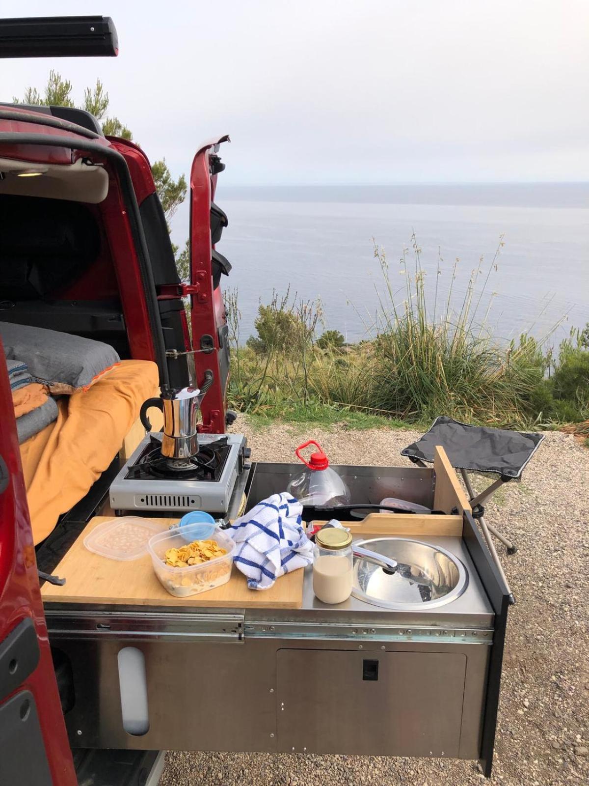 Dacia Dokker Camperiz Hotel Palma de Mallorca Bagian luar foto